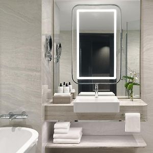 Habitación Clásica con Cama King en Pisos Superiores